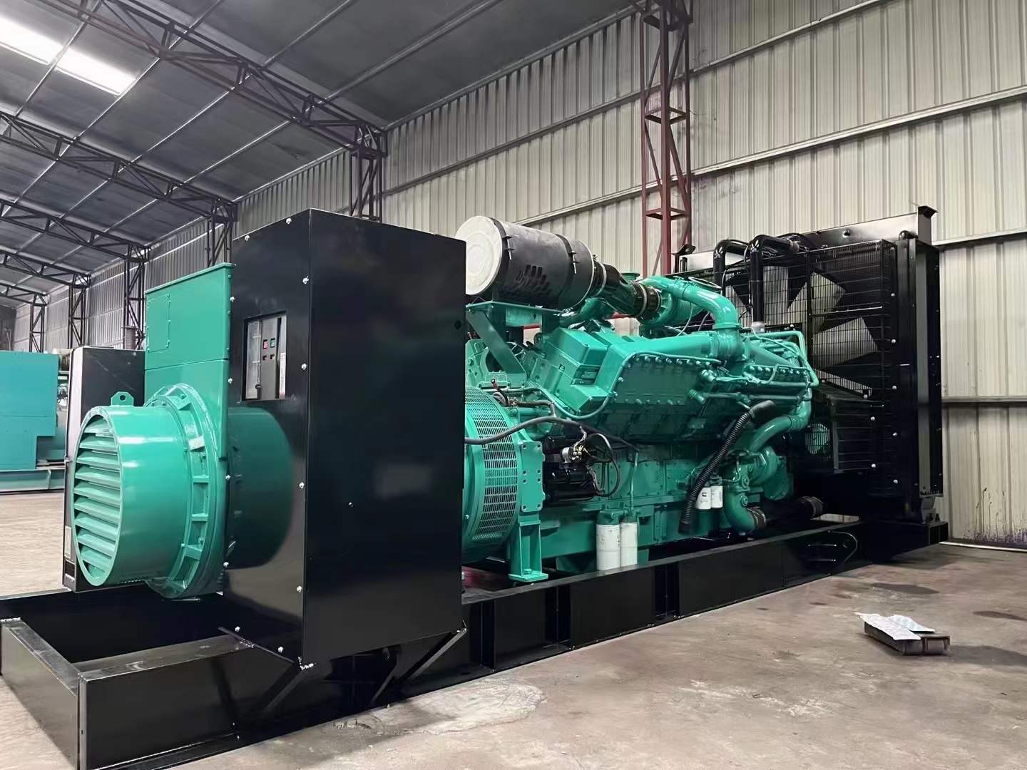 金牛如何降低 800kW 柴油发电机输出电流的波动？